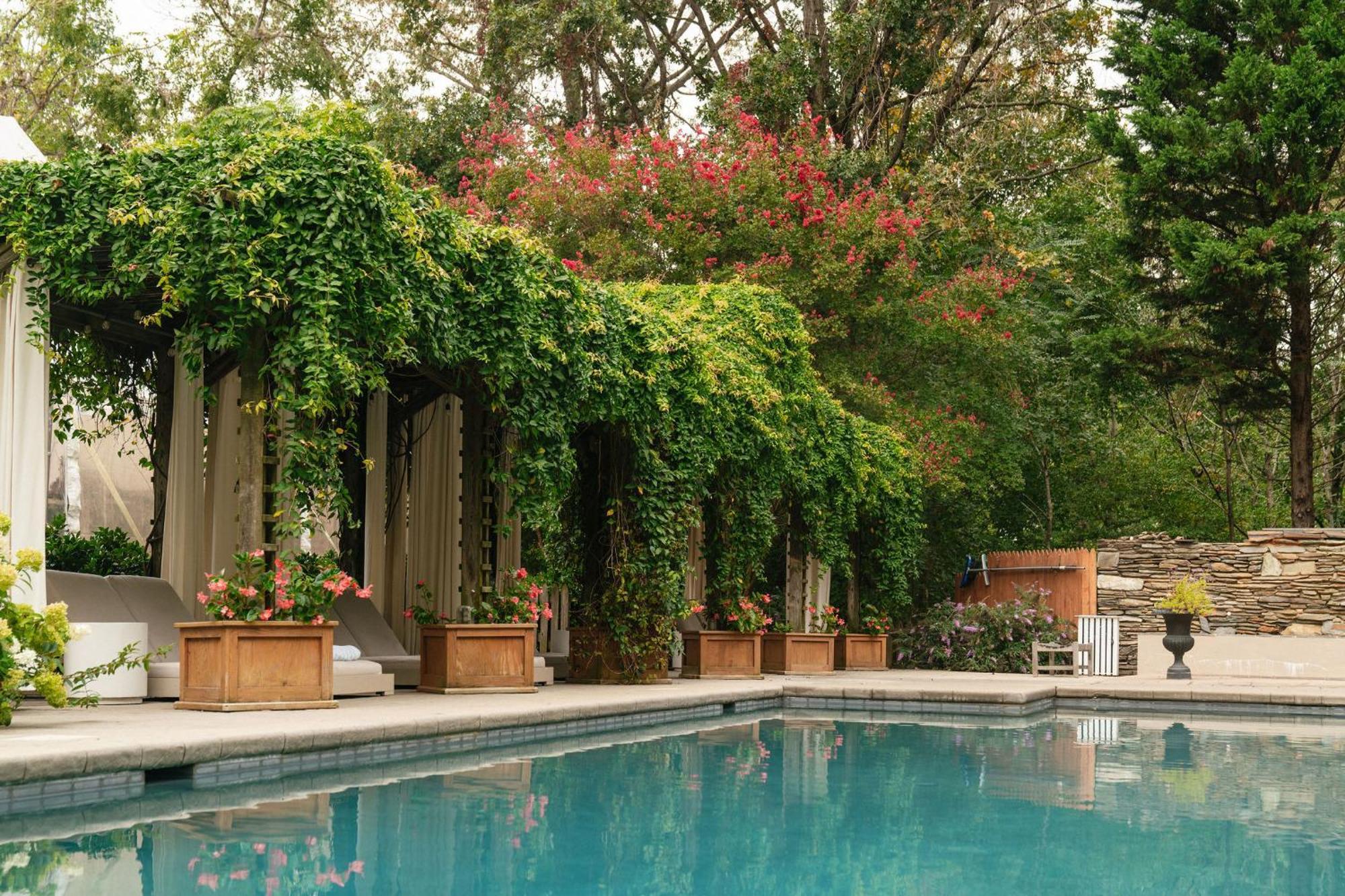 Hotel The Clifton Charlottesville Exterior foto