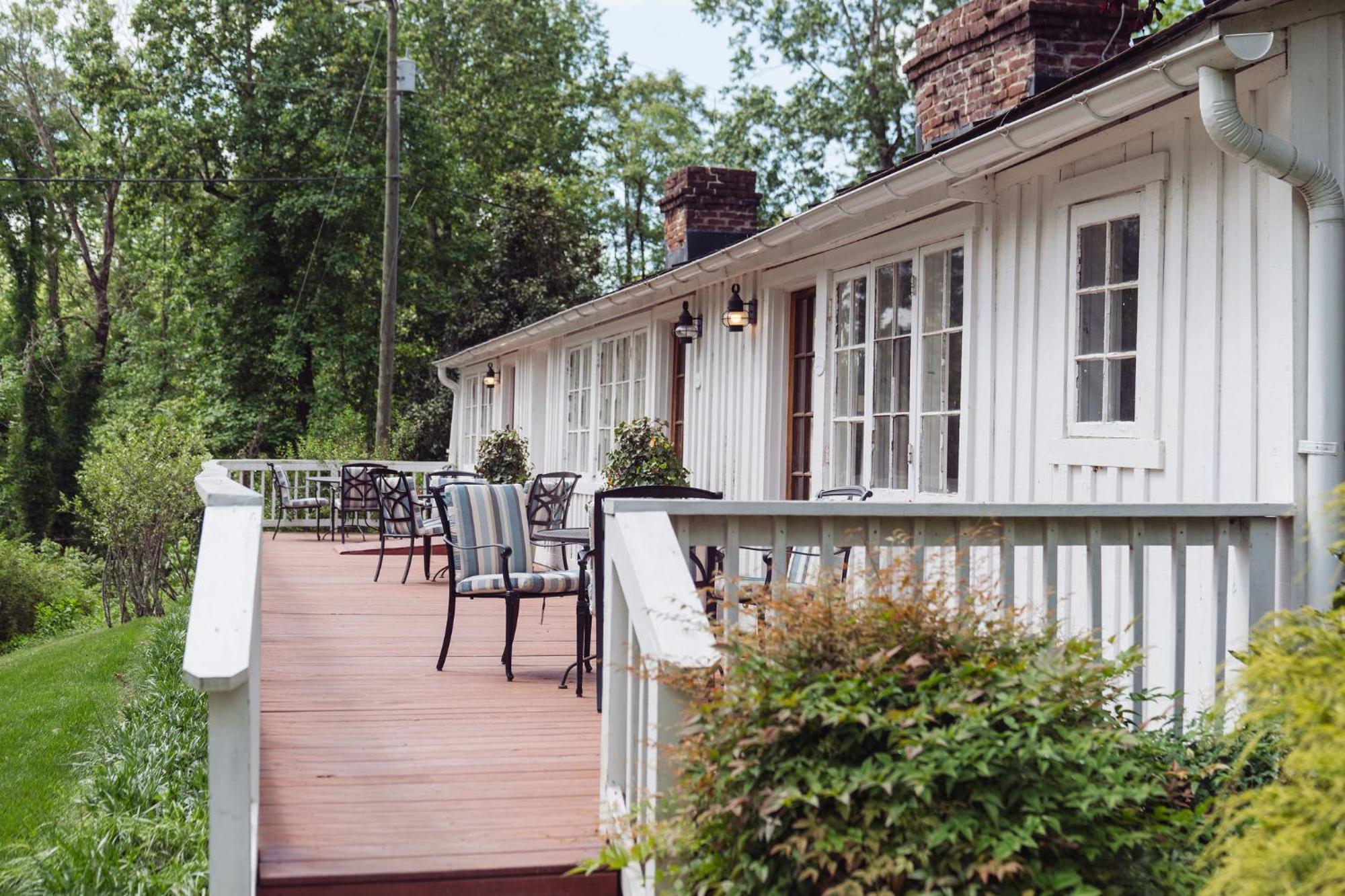 Hotel The Clifton Charlottesville Exterior foto