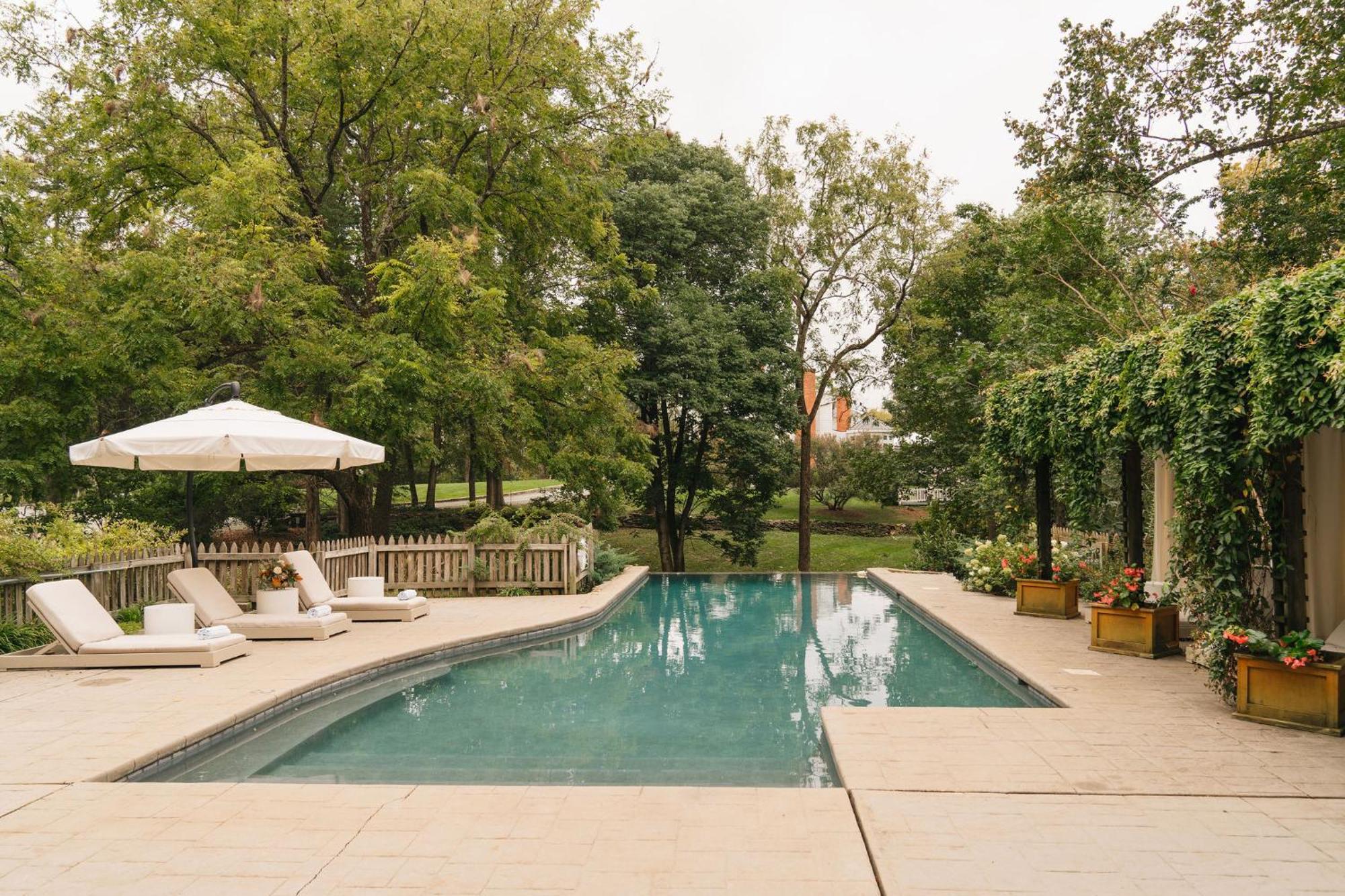 Hotel The Clifton Charlottesville Exterior foto